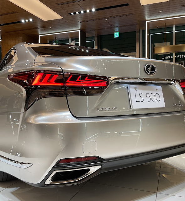 LEXUS